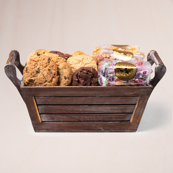 Rustic and classic cookie basket by Carolina Cookie. A perfect online gift for Christmas, Mother's Day or easter. Delivered at home